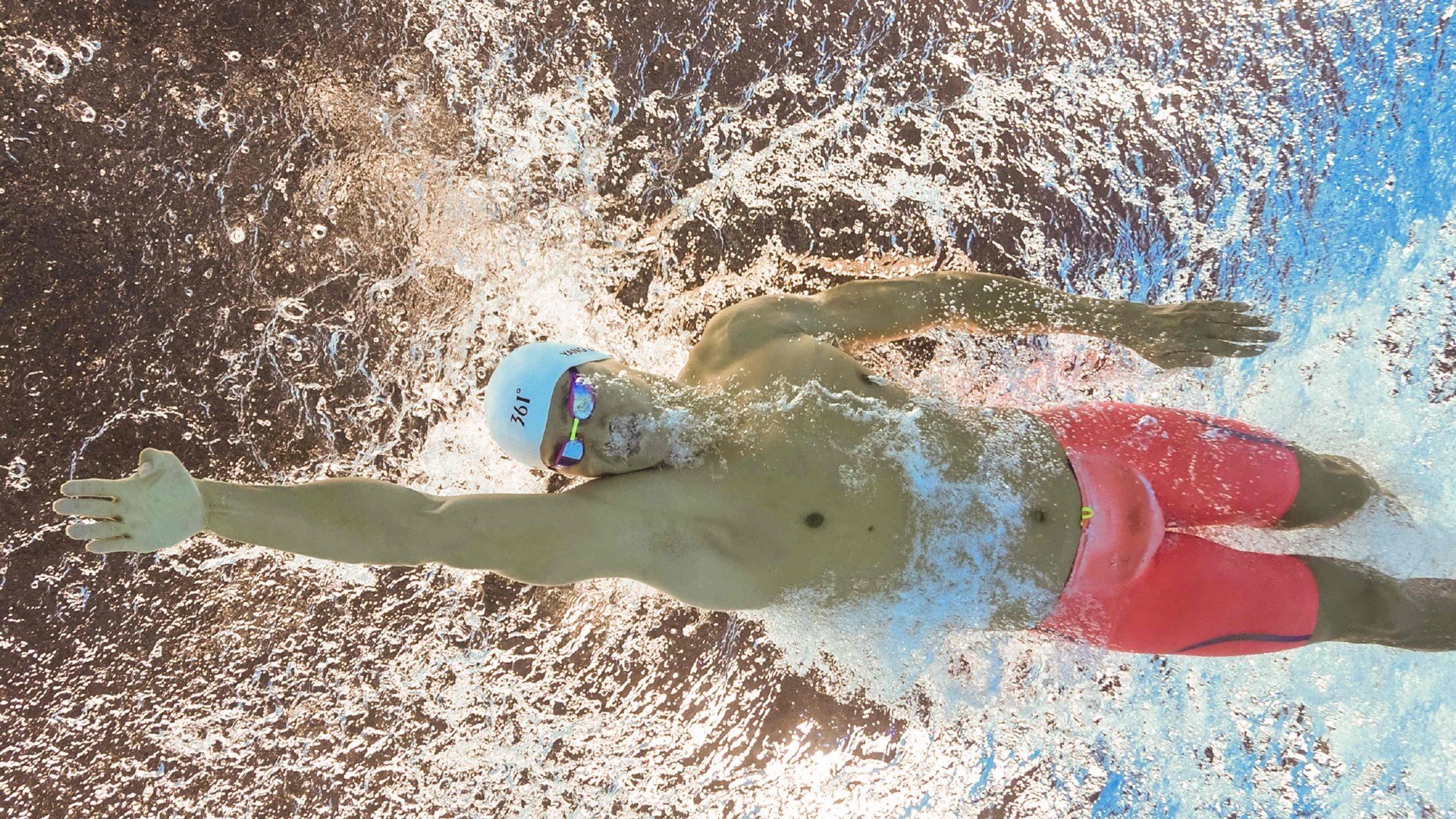 _山顶瑜伽：在云端平衡身心_，山顶的云